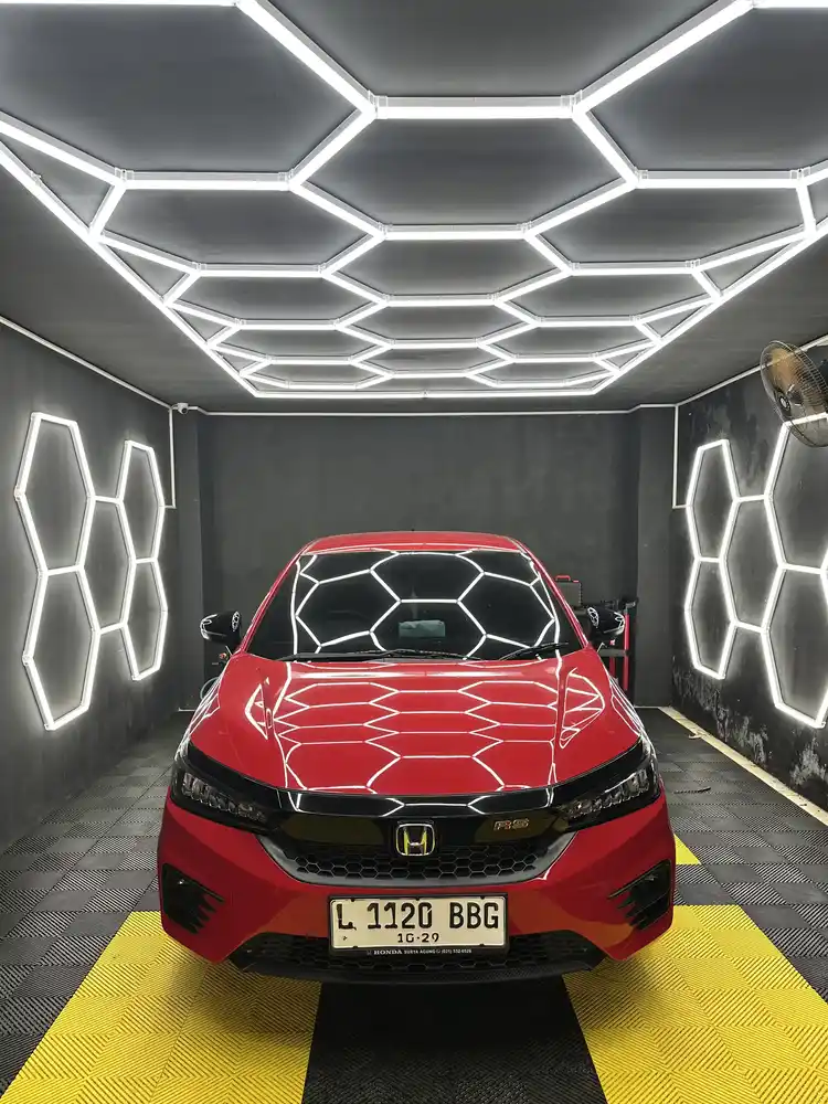 Ruang Detailing Hexagon
