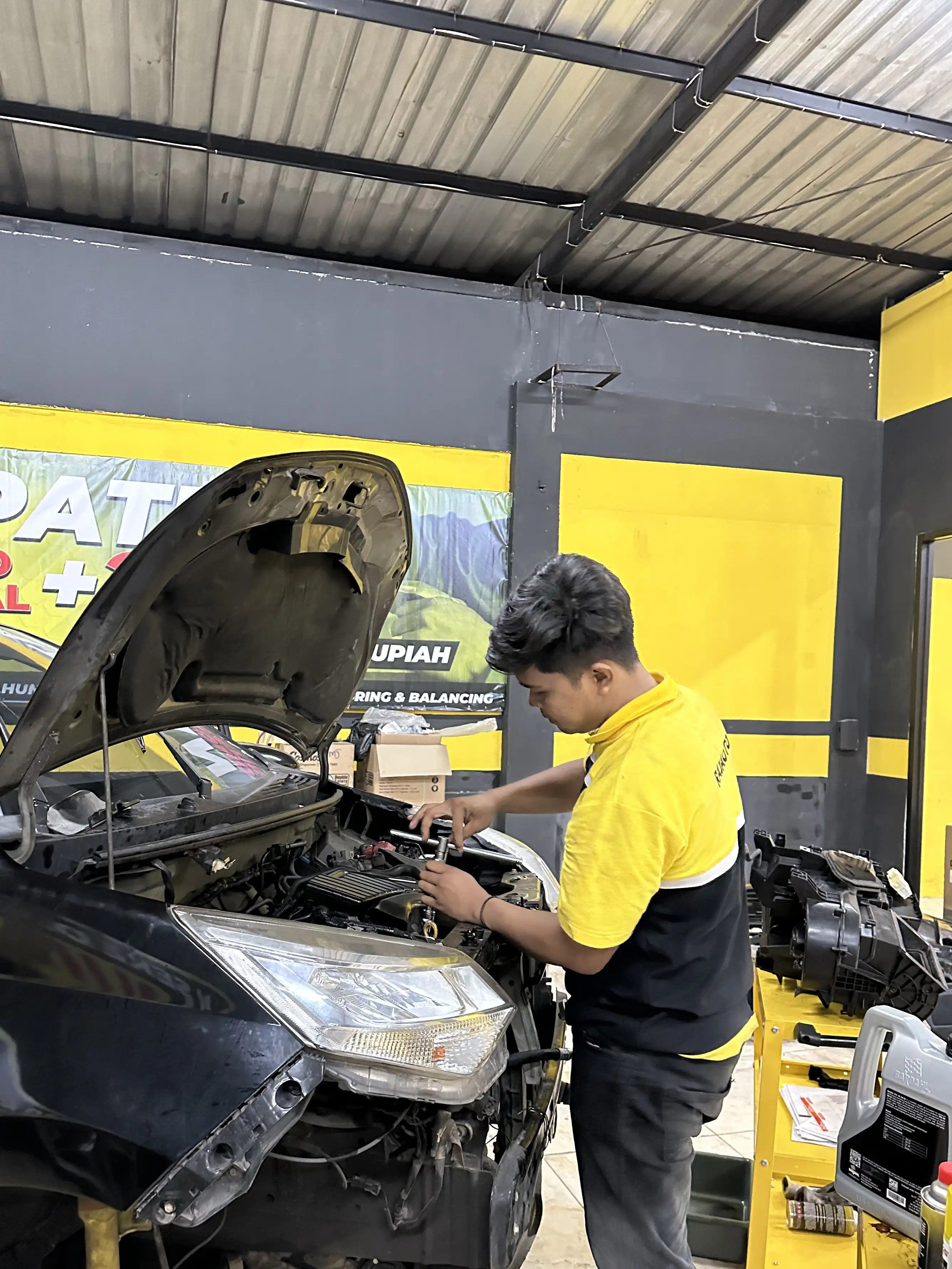 Proses Tune Up Mesin Mobil